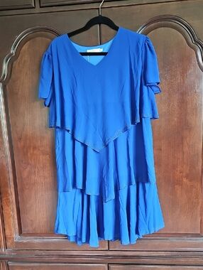 Asymmetrical Tiered V-Neck Dress in Royal Blue